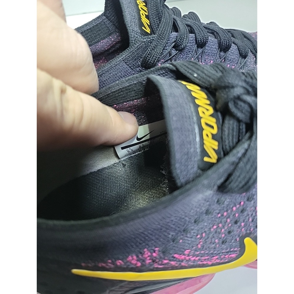 Size 9.5 - Nike Air VaporMax Flyknit 2 Pink Blast 2018 Men 942842-008 Excellent - Picture 7 of 10